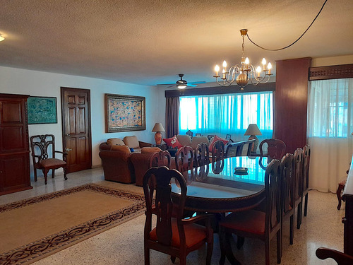 ¡real Oportunidad! Apartamento En Venta En Gazcue, Santo Domingo.