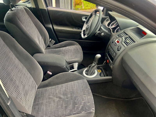 Imagem 7 de 13 de Renault Megane Grand Tour Dynamique 1.6 16v 4p 2011
