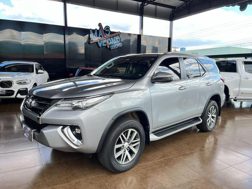 Toyota Hilux SW4 Hilux Sw4 2.8 Srx 4x4 7 Lugares