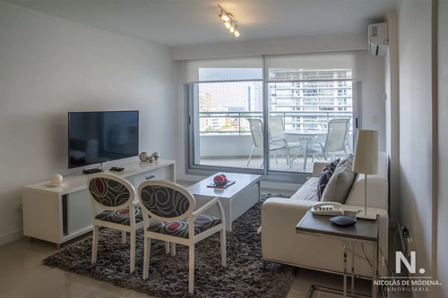 Apartamento En Venta De 3 Dormitorios En Forest Tower , Punta Del Este