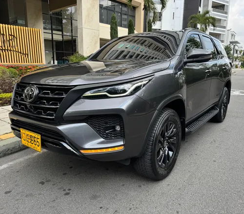 Toyota Fortuner 2.4