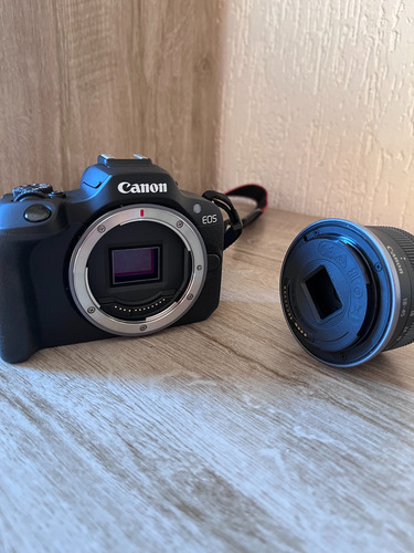 Câmera Canon Eos R100 Mirrorless 4k Com Lente Rf-s 18-45mm (Usado)
