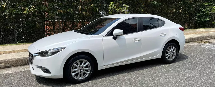 Mazda 3 Touring 2.0 Mecanico 2017