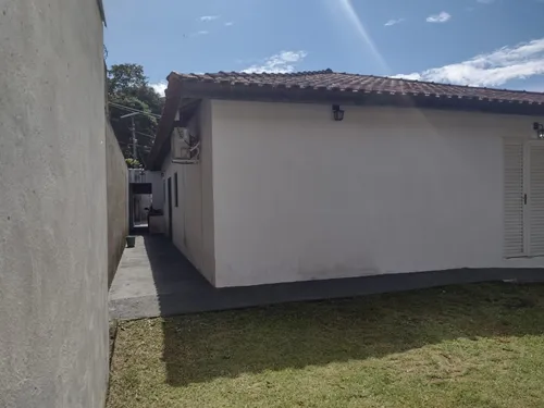 Atibaia-820.000,00-jd Paulista-térrea-3 Dorm-470m2