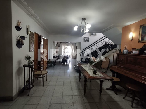 Imagen 4 de 30 de Casa Comercial En Renta Usos Múltiples - (2)