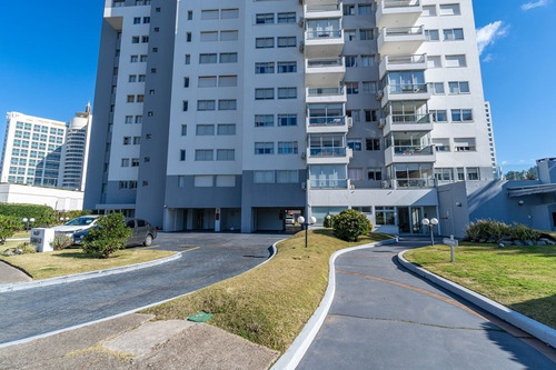Imagen 18 de 18 de Apartamento 3 Dormitorios En Playa Mansa, Punta Del Este - Cap Breton