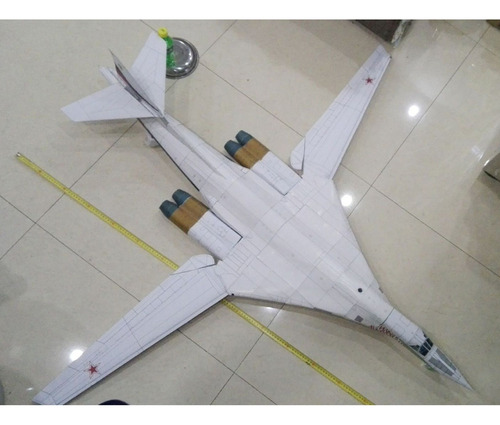 Tupolev Tu-160 Russian: 100 Modelo Construido