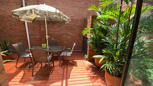 Casa Unifamiliar, De Dos Pisos, Muy Segura, Amplia Ymuy Bien Ubicada