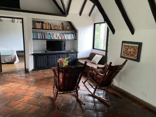 Casa En Arriendo/venta En Canelon. Cod A16453