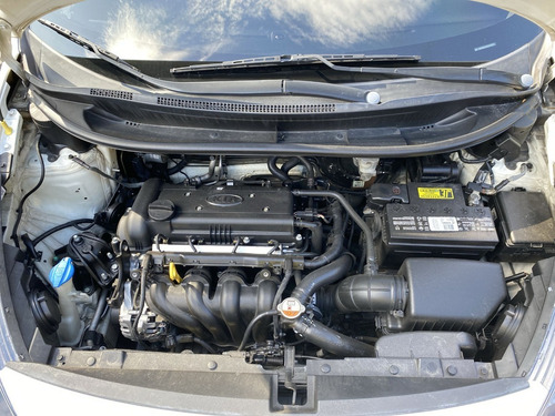 Imagen 10 de 21 de Kia Rio Spice Modelo 2013