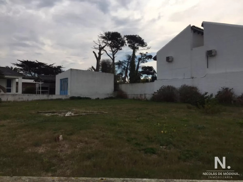Terreno Con Una Ubicacion Espectacular Frente A La Plaza Donde Esta El Chorro Y Frente Al Complejo De Terrazas.