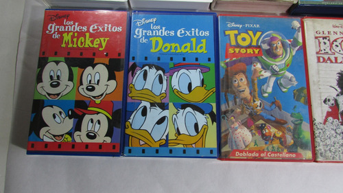 Lote De 14 Peliculas Vhs En Caja De Carton, Varias.