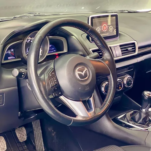Mazda 3 2.0 Touring mecánico