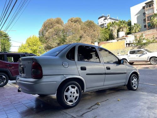 Chevrolet Corsa Classic 4ptas. 1.6 N Super