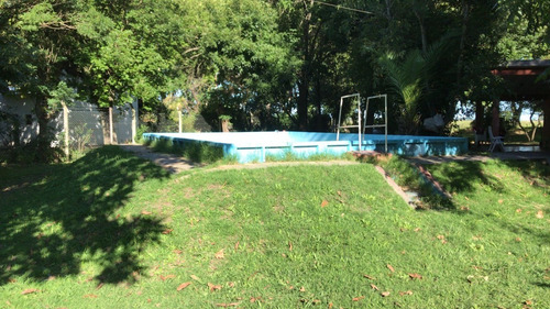Imagen 12 de 21 de Vendo Casa Quinta En El Barrio Mas Lindo De La Ciudad, Sobre Asfalto Y Todo Parquizado!!