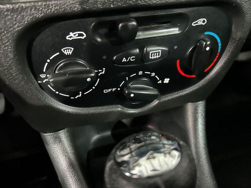 Peugeot 207 Hatch Xr 1.4 8v Flex 4p