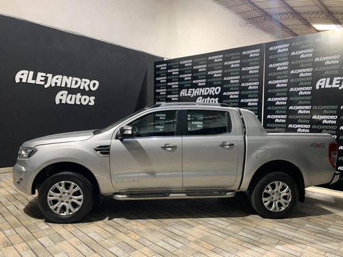 Imagen 9 de 10 de Ford Ranger Limited 2017 4x4 Manual