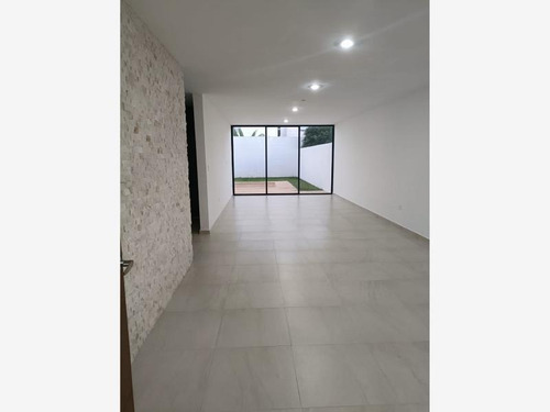 Imagen 2 de 12 de Casa Sola En Renta Temozon Norte