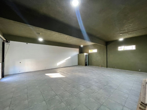 Imagen 4 de 10 de Local Comercial En Alquiler. Spegazzini