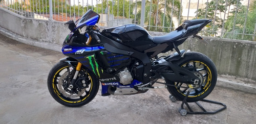 Yamaha R1