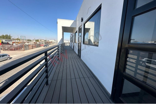 Renta Local Comercial De 28m2 En La Quintas Del Rey, Mexicali Bc