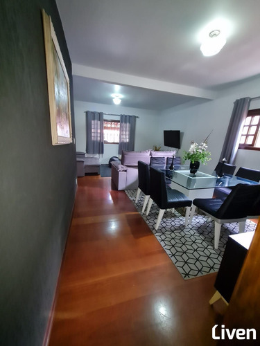 Imagem 8 de 19 de Lindo Sobrado De 245m² Com 3 Dormitórios, Suíte, 4 Vagas E Área Gourmet Com Churrasqueira - 9014
