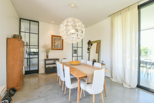 Imagen 8 de 30 de Casa De 3 Dormitorios En Venta Con Piscina Barrio Cerrado San Sebastián Funes