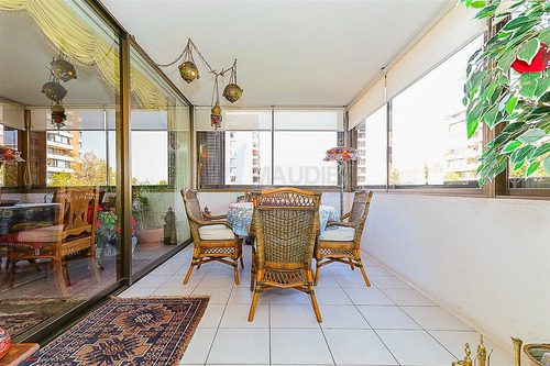 Departamento En Venta De 4 Dorm. En Providencia