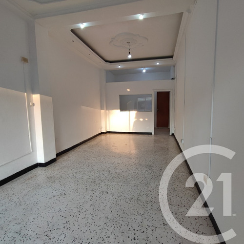 Imagen 4 de 7 de Alquiler De Local Comercial A Pie De Calle. Av Cajigal