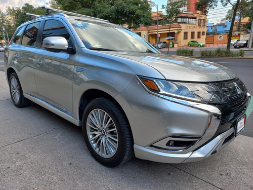 Imagen 3 de 15 de Mitsubishi Outlander Limited Phve 2021
