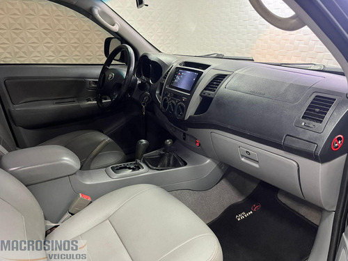 Toyota Hilux CD SRV D4-D 4x4 3.0 TDI Diesel Aut