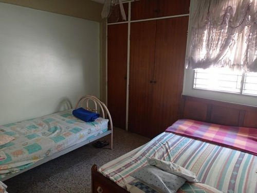 Aslibel Melédez Vende Espaciosa Casa Al Este De Barquisimeto