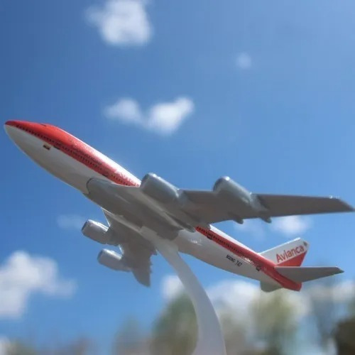 Imagen 4 de 7 de Boeing 747-200, Colores De Avianca, Escala 1:500