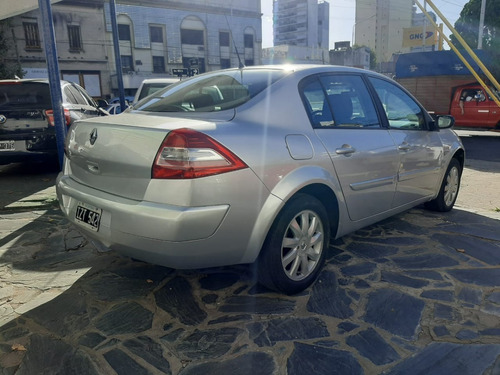 Reanult Megane 2 Deluxe 1.6 2010