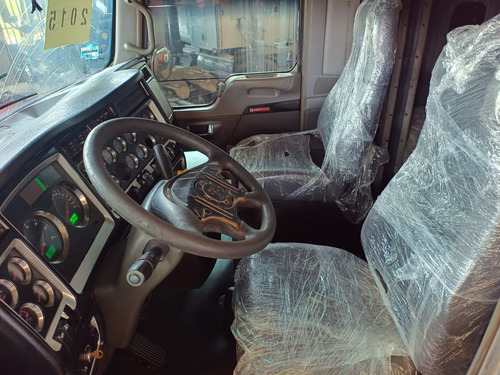 # 5016 Kenworth T800 2015