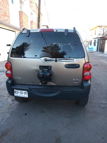 Jeep Liberty Sport 4x2 At