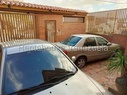 Casa En Venta Avila Es25-8442