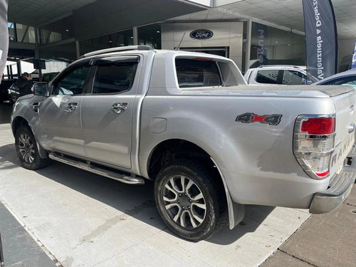 Ford Ranger LIMITED 4X4 3.2L AT