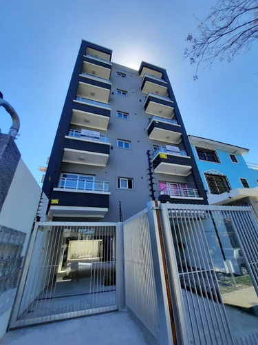 Imagen 1 de 13 de Edificio - Moron Sur