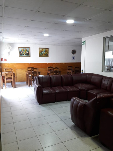 Imagen 15 de 27 de Casa De Esquina Remodelada 4 Años