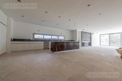 Imagen 11 de 21 de Casa En Venta En El Golf
