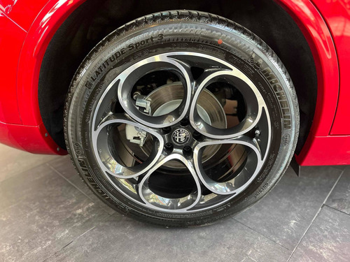 Imagen 6 de 6 de Alfa Romeo Stelvio 2022 2.0 280cv At Q4 Veloce