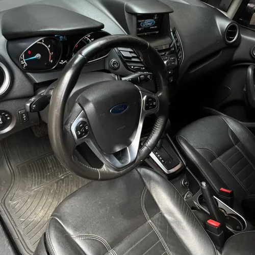 Ford Fiesta TITANIUM TP 1.6CC 2015