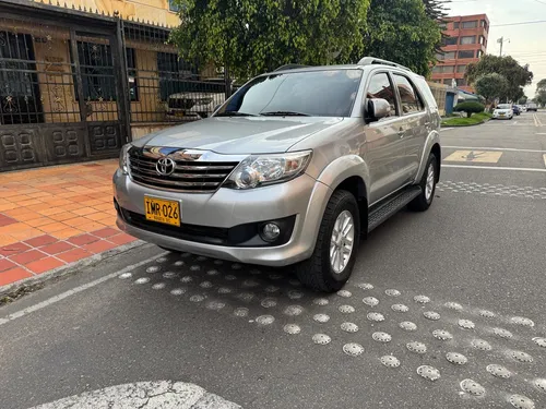 Toyota Fortuner 2.7l 4x2