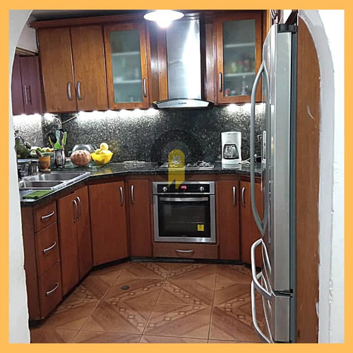 Imagen 5 de 12 de Casa En Venta Guatire, Los Bucares 04125738490 04143179211