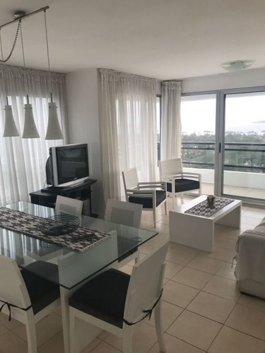 Venta De Apartamento 2 Dormitorios Roosevelt