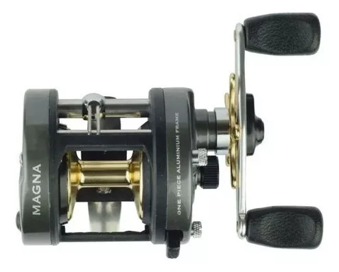 Reel rotativo Marine Sports Magna 500 derecho color negro