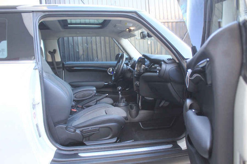 Imagen 14 de 15 de Mini Cooper 2016 3p Chili L3/1.5/t Man