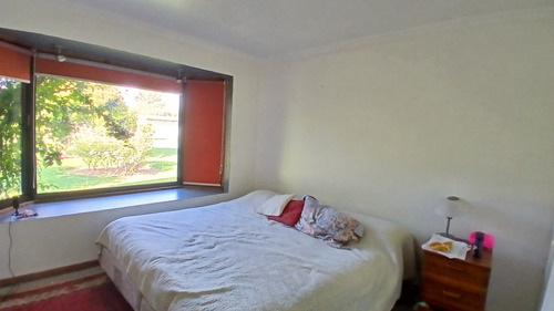 Casa En Parcela Con Recepción Final En Av Berlín, Peñaflor.