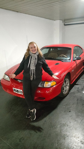 Ford Mustang Rojo V. 5 Único Dueño, Vende